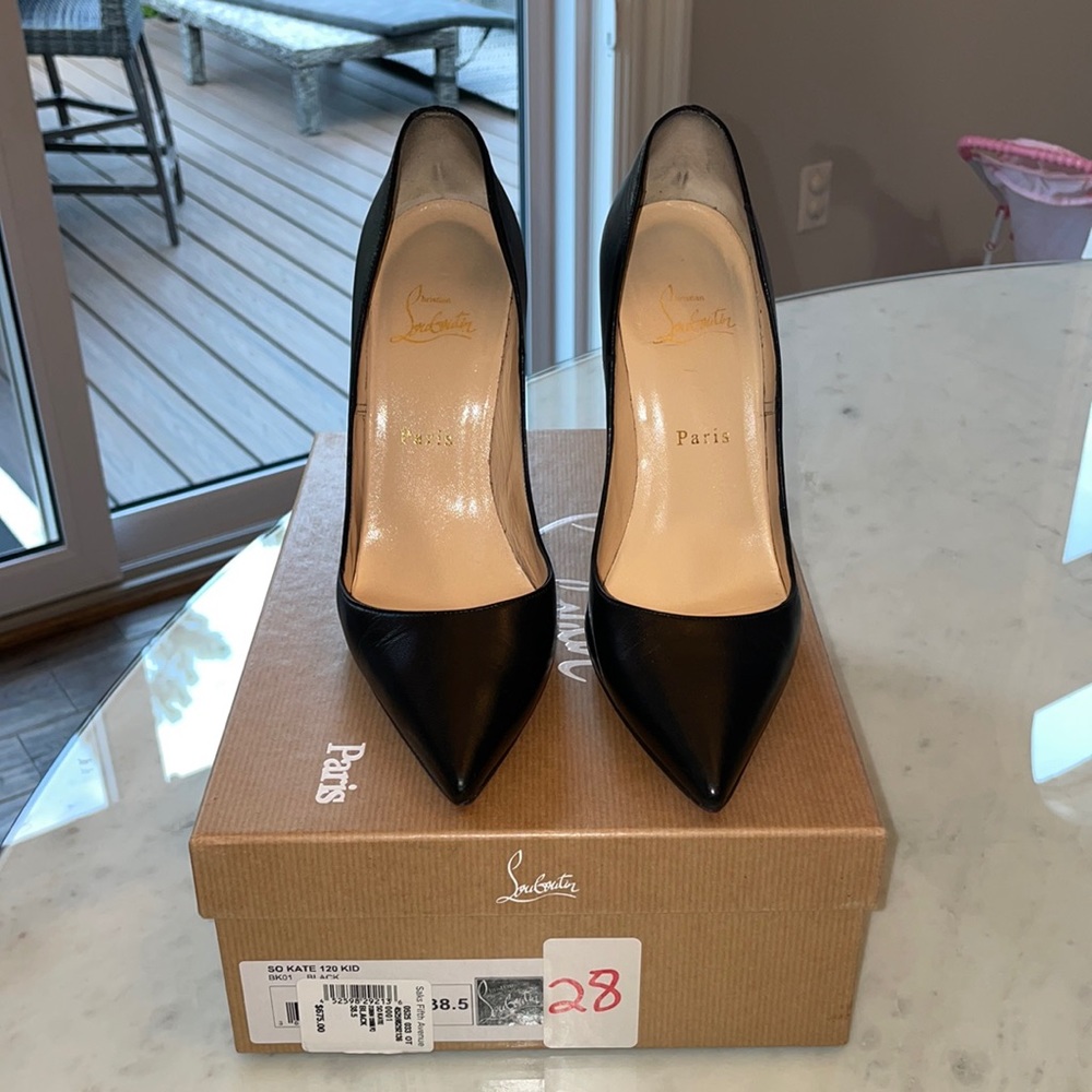 Christian Louboutin So Kate black pumps - Picture 2 of 16